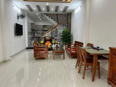 BÁN NHÀ 2 TẦNG MỚI CỨNG MẶT TIỀN ĐẮT ĐỊA NGAY TRUNG TÂM HÒA CƯỜNG