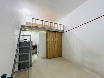 Bạch Đằng còn *** 1 phòng 2tr8 có gác