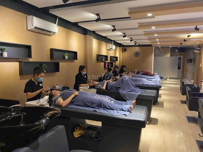 Cho thuê nhà góc 2MT Đường 3/2, Phường 11, Quận 10.