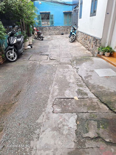 Cho thuê nhà đg.võ thành trang.p11.tân bình.