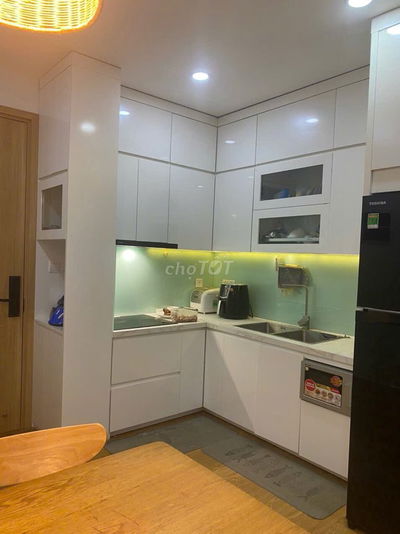 Cho thuê căn hộ Emerald, 71m2 2PN + 2WC, Nội thất dình tường