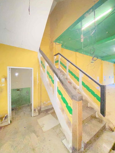 Mặt tiền Trần Quang Khải Q1 ngang 6m