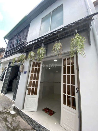 Trệt Lầu PHước Long B sổ hồng riêng chỉ 1,85 Tỷ