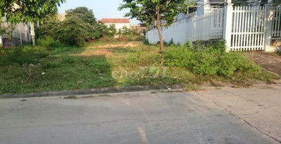 Nguyễn Thị Quá cần bán Miếng đất gần 200m2 full thổ cư/450tr, nhựa 12m