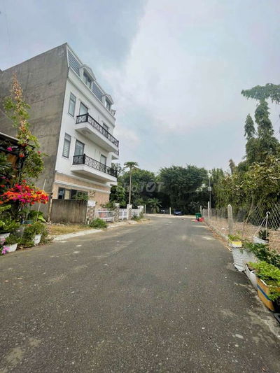 Bán Biệt thự góc 2 mặt tiền khu dân cư An Lộc,Hà Huy Giáp q12, dt 201m