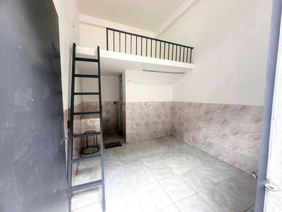 Phòng Gác Có Máy Lạnh - Thoáng Mát Rộng Rãi - Giá Rẻ