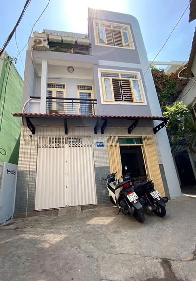 Bán nhà nguyên căn 1 trệt 2 lầu 4PN 5 WC đường Calmette Q1 giá 9.9 tỷ