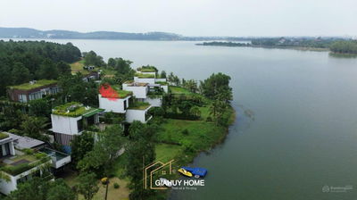 Chính chủ bán lô biệt thự LX.. view hồ chính Đại Lải, hướng nam . Diện tích gần 700m, sổ đỏ lâu dài