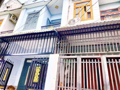 Nhà Lầu Trệt gần ngã ba Cây điệp Dĩ An