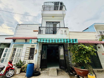 CẦN BÁN NHÀ NGÃ TƯ GA 3 TẦNG HẺM 6M THÔNG - 3 PHÒNG NGỦ