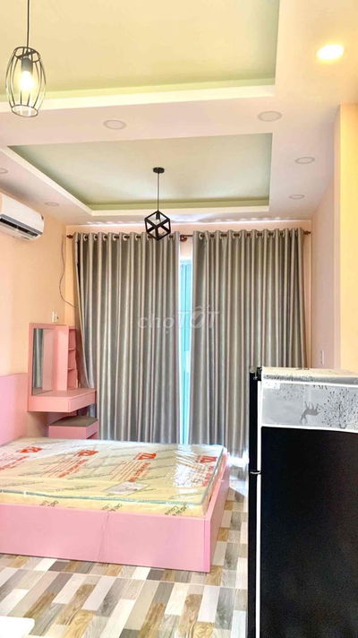 Còn trống 1 studio bancony full nội thất LHP q10