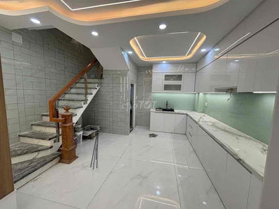 BÁN NHÀ 3 TẦNG  TÊN LỬA BTĐ 4,2 x 18M  BTCT - 87M2  - CHỈ 6,2 TỶ