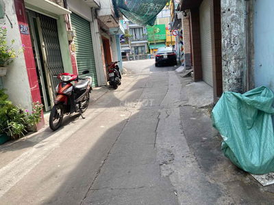 CHỦ BÁN GẤP GIẢM SÂU 800 TR GIÁ MỚI 5,4 TỶ. DT 68 M2 ,3 PN .BIỆT THỰ M
