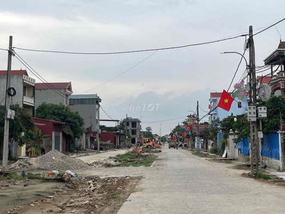 Bán lô đất F0 mới ra sổ dt 80m2 vuông đẹp giá hạt dẻ 4,15 tỷ