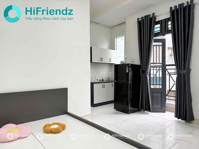 Phòng ban công, cửa sổ gần công viên Gia Định, khu sân bay Tân Bình