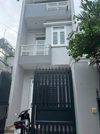 Cho thuê nhà hẻm xe hơi đường Nguyễn Tuyển