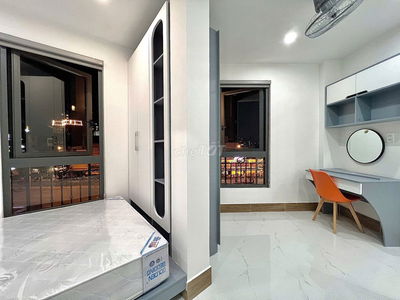 Studio view xịn, Phạm Văn Đồng