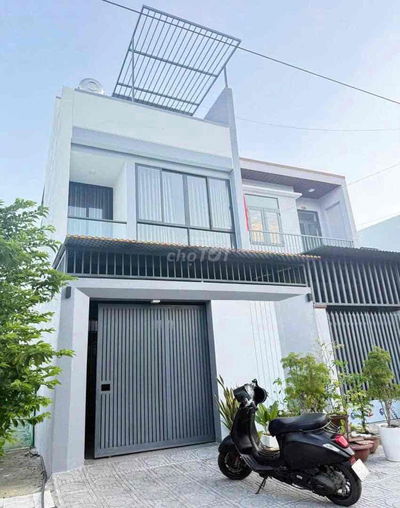 BÁN NHÀ GIÁ 869TRIỆU SỔ HỒNG RIÊNG