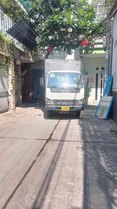 nhà 2PN Sát hẻm Xe hơi _ Nguyễn Văn Quá _ Trường Chinh