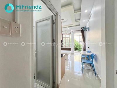 CHO THUÊ PHÒNG BAN CÔNG FULL NỘI THẤT MÁY GIẶT RIÊNG Ở ĐƯỢC LIỀN ĐÂY