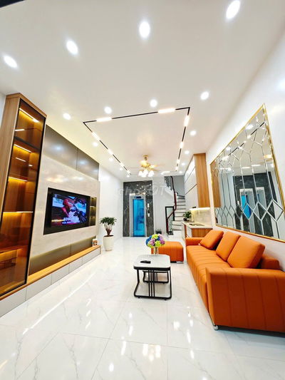 Nhà phố Thái Thịnh, ngõ 3 gác, 1 phút ra phố, thang máy, ở ngay 48m2.