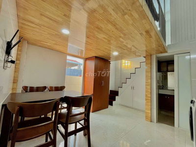 Thang Máy - Hầm Xe ! Duplex Balcon 38m2 ngay Thành Thái , Quận 10