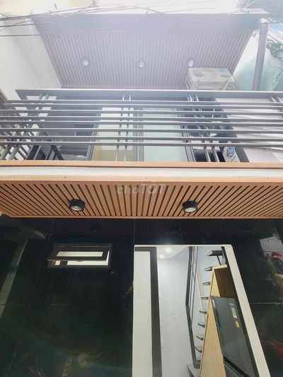 Nhà dưới 2 tỷ trung tâm Q3 full nội thất