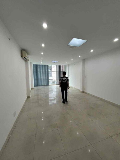 CHO THUÊ VĂN PHÒNG 50M² ĐẸP, MẶT TIỀN BẠCH ĐẰNG – TÂN BÌNH, SÁT SÂN BA