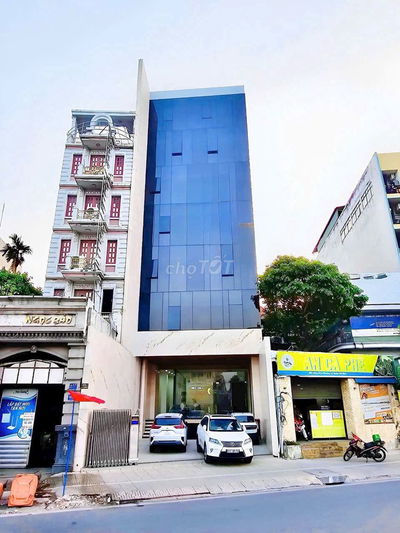 TÒA NHÀ MẶT TIỀN CỘNG HÒA 8.2X29M XD FULL PCCC, 2 THANG MÁY, 420 TRIỆU