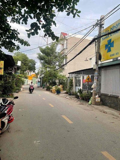 CHO THUÊ NHÀ MẶT TIỀN T15 GIÁ 9TR