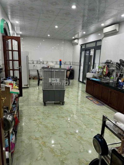 Cho thuê nhà kiểu biệt thự 650m2 tại Hiệp Thành, Thủ Dầu Một - Tổng di