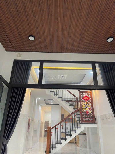 CHO THUÊ NHÀ 2 TẦNG MẶT TIỀN ĐƯỜNG : NGUYỄN HIỀN - Nại Hiên Đông