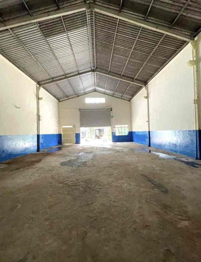 KHO XƯỞNG VÁCH TƯỜNG ĐẸP MỚI Y HÌNH(200m2)TRẦN CAO 8M