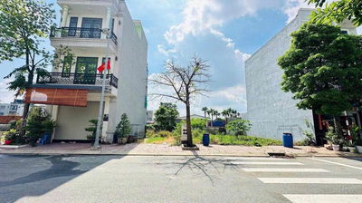 Hai Lô Đất Cần Bán Trong Khu Dân Cư