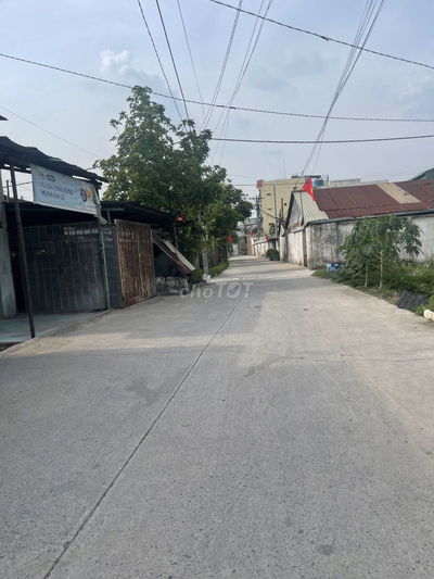 Kèo thơm xuất hiện lô đất sổ hồng riêng 2 mặt tiền giá chỉ 2,2 tỷ