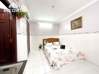 Studio cửa sổ full nội thất ngay mặt tiền Phan Văn Trị