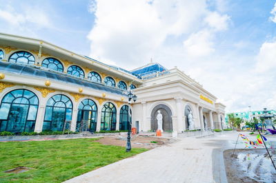 Bán Biệt Thự Hoàng Gia gần Bể Bơi VIP chiết khấu 31% Vin Vũ Yên
