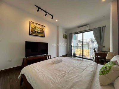 Cho thuê căn hộ dịch vụ full đồ 1K1N mới ở phố Trịnh Công Sơn