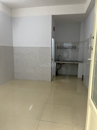 Phòng trọ 1 người có cửa sổ