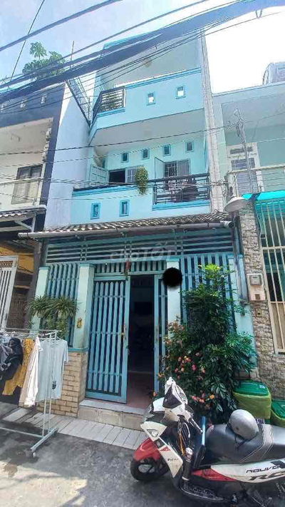 NHÀ 3 TẦNG CÓ SÂN THƯỢNG-48M2-5 PN -HẺM ÔTÔ THÔNG THOÁNG -SÁT MẶT TIỀN