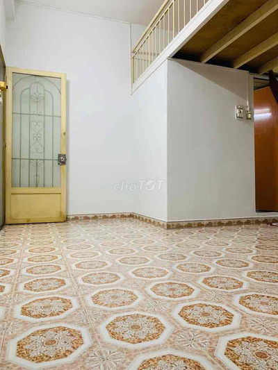 Căn hộ 28m2 1 PN 1 gác 1 WC đường Chiêu Anh Các P5 Q5