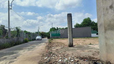 Đất ngay trung tâm Phú An, ngang 28 dài 30 xây biệt thự đẹp nhựa 6m