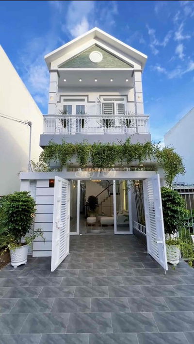 Nhà Bán Gần Bến Xe Miền Tây 10p