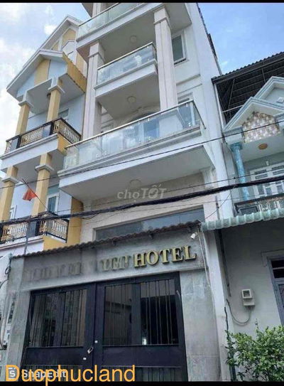 Bán khách sạn 4,5m x17m.Đúc 5 tấm có 11 phòng Mặt Tiền Thới An.Q12