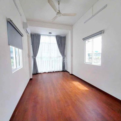 NHÀ GẦN MẶT TIỀN NGUYỄN VĂN CỪ – PHƯỜNG CẦU KHO QUẬN 1 – 4 TẦNG