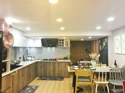 Nhà 3 tầng , trong cư xá Tân Sơn Hòa, Cách Mạng Tháng 8.