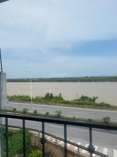 Bán nhà mặt đường An Dương Vương, view sông Hồng cực đẹp, 180m², mặt tiền 7.5m, giá chỉ 39.9 tỷ