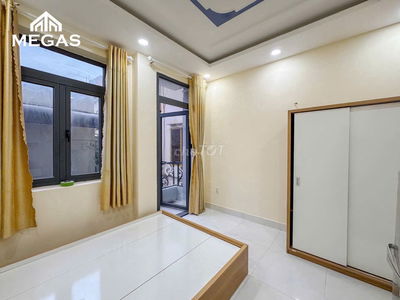 Chính chủ cho thuê phòng gần ngã Tư Bốn Xã, có thang máy