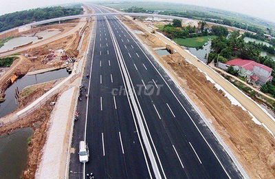 Ra cặp sổ 200m2/600tr, mặt tiền DT753, chợ Tân Phước