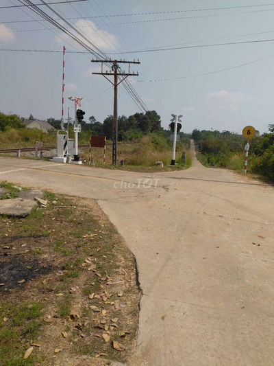 Ban 1810m Dat khu du lich chua chan gia lao